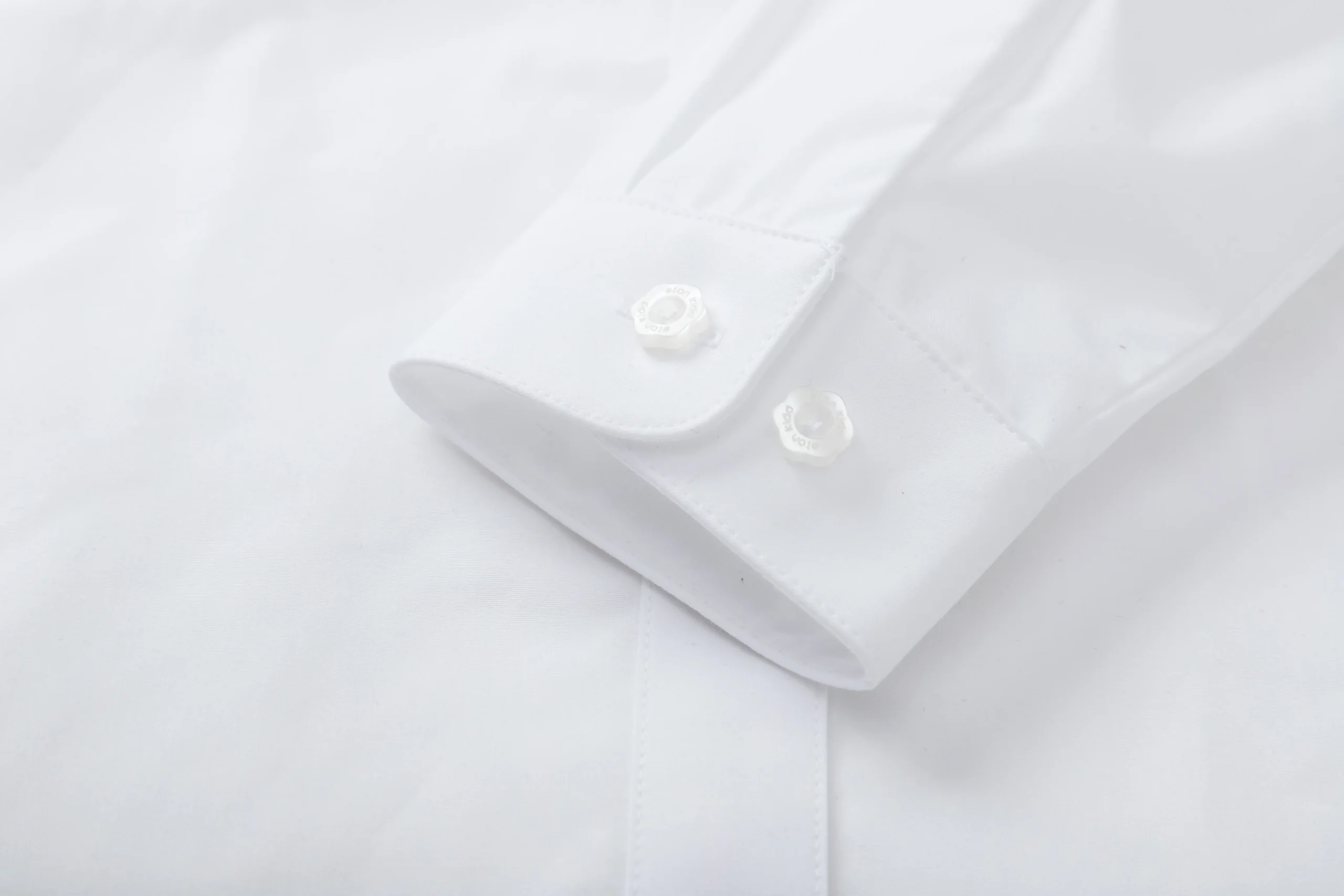 British Academy Girls’ Polar White Wrinkle-Resistant Long-Sleeved Shirt